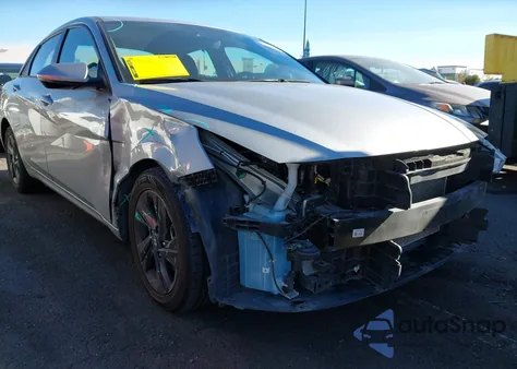 2023 Hyundai Elantra Sel z USA, uszkodzony, nr VIN 5NPLM4AG7PH104065